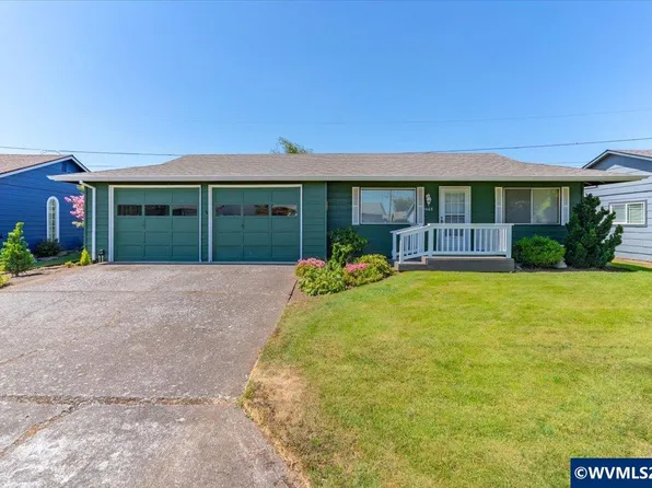 1465 Thompson Rd, Woodburn, OR 97071