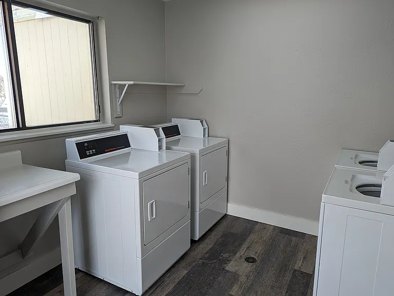 333 Custer Ave #1 — Photo 11