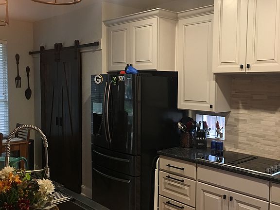 3rd image of 3325 Furlong Dr E