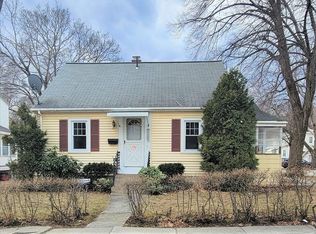 16 Walworth St, Worcester, MA 01602