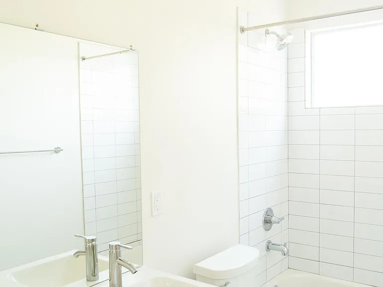 2618 W Avenue 31 #3 — Photo 7