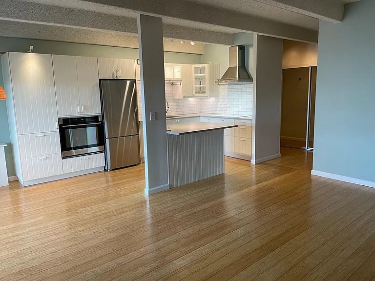 551 N Pearl St #308 — Photo 2