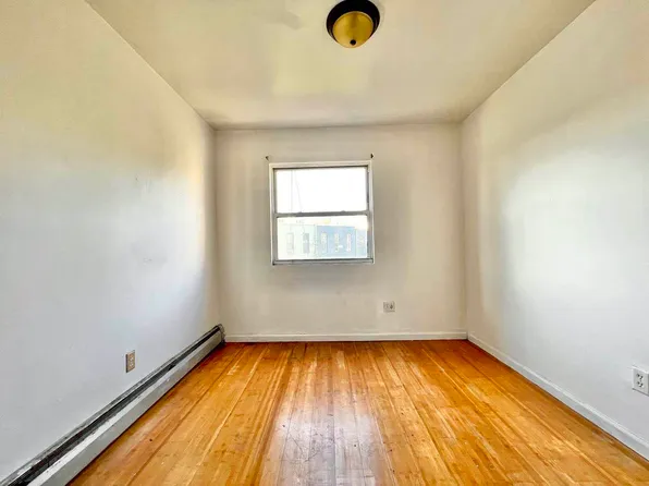 1664 Broadway image 4 of 6