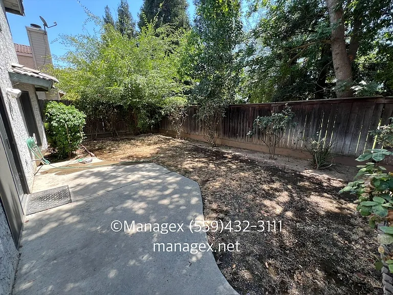 473 E Alluvial Ave — Photo 17