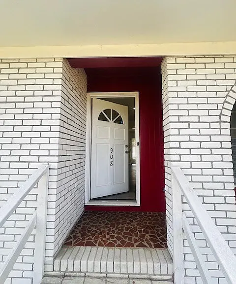 908 Habersham Rd — Photo 28