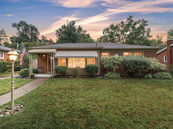 9970 Hambelton St, Livonia, MI 48150