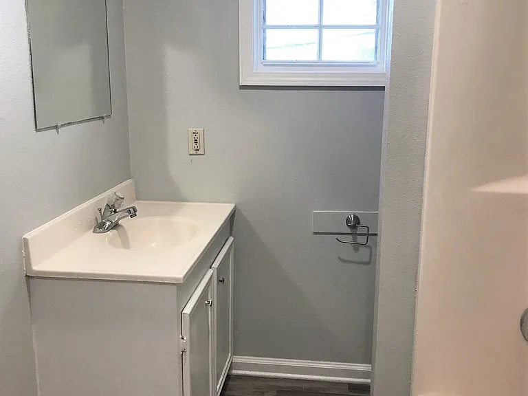 918 Prater Rd — Photo 8