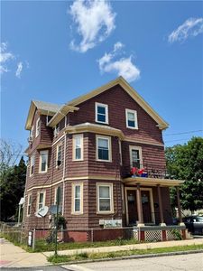 19 Dora St, Providence, RI, 02909