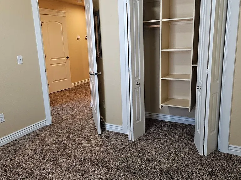10823 W Franklin Rd — Photo 25