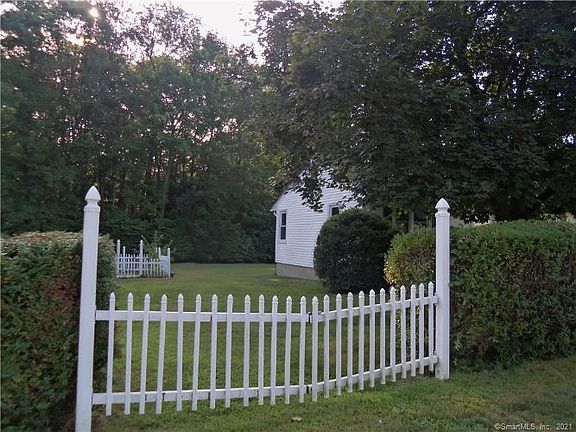 5th image of 404 Atwood Ave