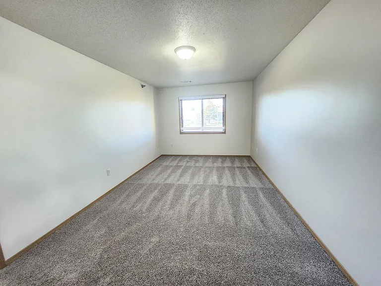 Prairie Gardens Apartments — Photo 12