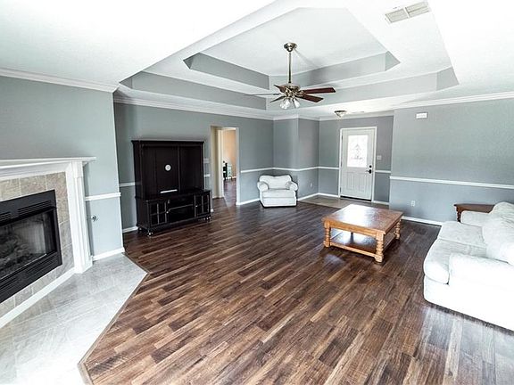 2nd image of 2015 Foster Branch Ln