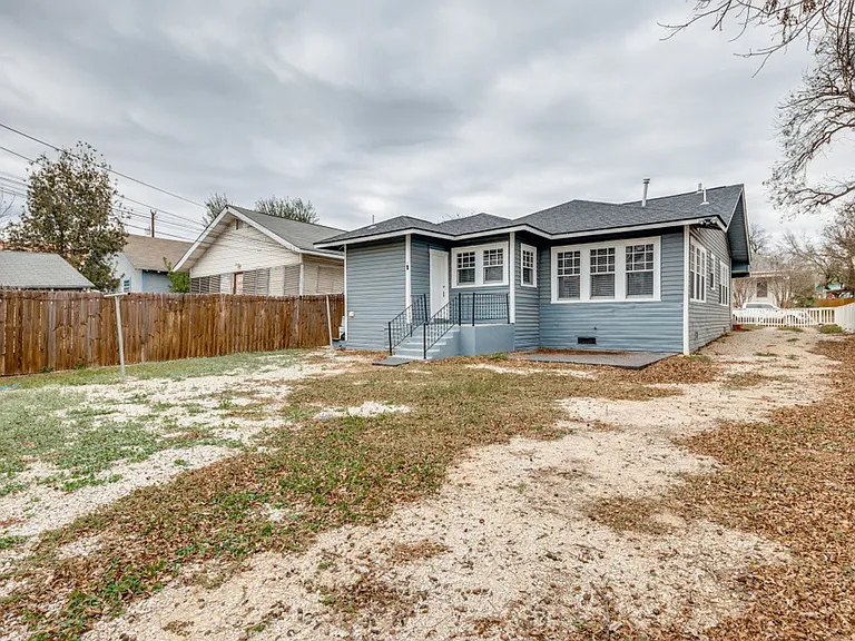 830 W Craig Pl — Photo 21