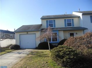 3 Harvest Ln, Sicklerville, NJ 08081