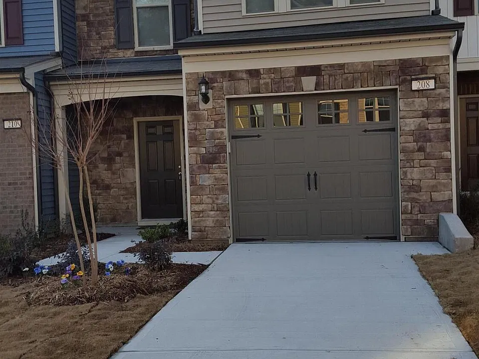 208 Olivet Loop