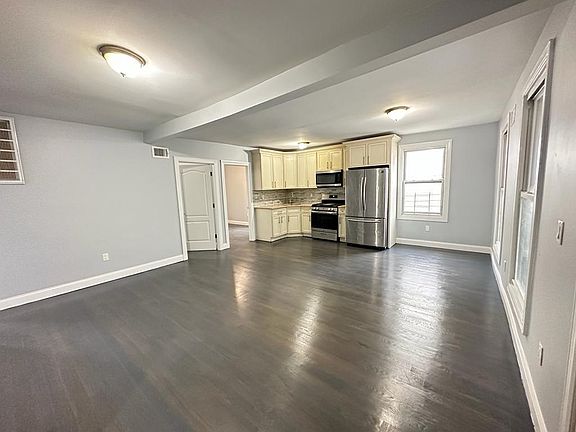 4th image of 24 Treadwell Ave Floor 1