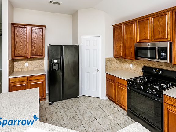 2nd image of 1258 Stanford Dr #3960254