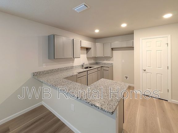 3rd image of 1203 Weare St