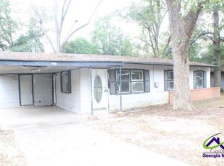 2452 Thrasher Ave, Macon, GA 31206