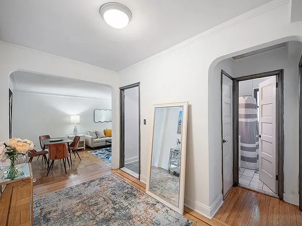 303 E 37th St APT 1D, New York, NY 10016