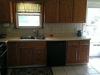4th image of 2486 Sherwood Dr