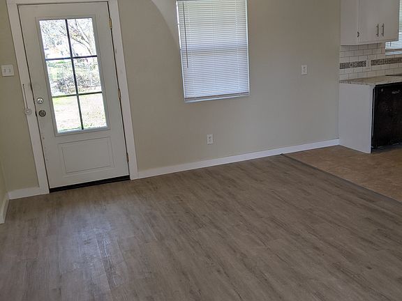 3rd image of 14419 Briarcrest Ln