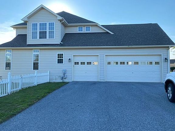 2nd image of 17930 Cape Dr N