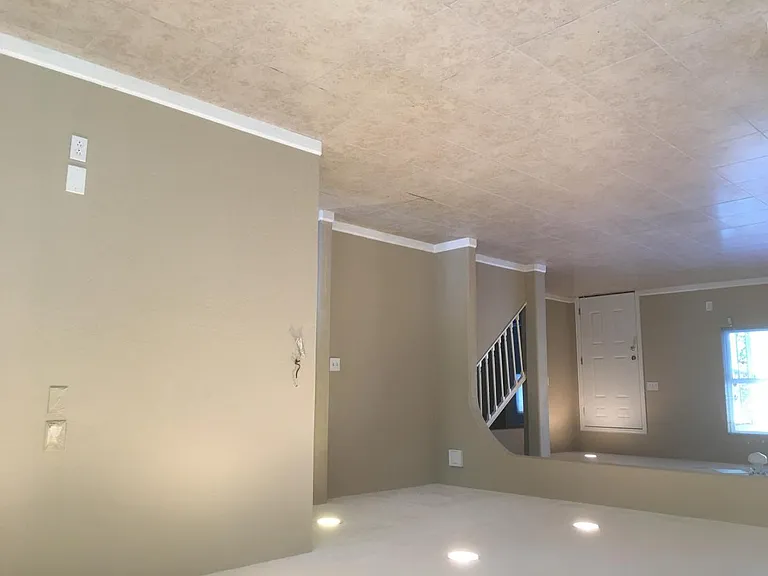 6912 Heritage Ln — Photo 1
