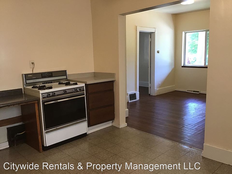 1st image of 2825 N Fratney St #3921728