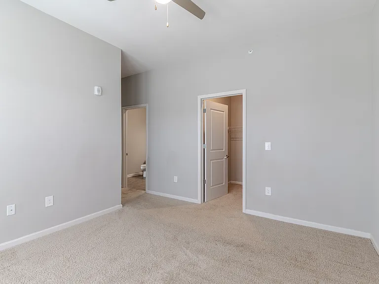 Residence at Riverwatch — Photo 8