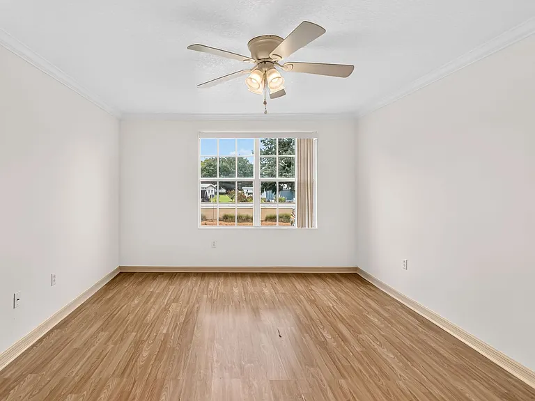 2204 Fan Palm Dr — Photo 15