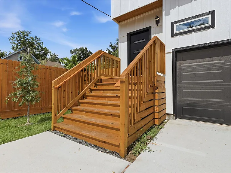 3806 Sayers St — Photo 5
