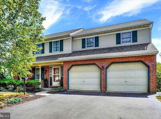 170 Apple Tree Ln, Mount Wolf, PA 17347