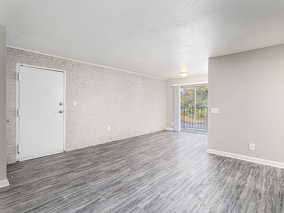 3rd image of 1808A Willomore St #844EBAAFA
