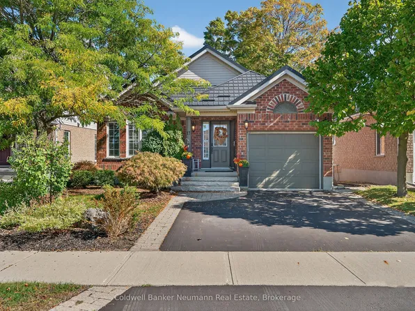 17 Milson Cres, Guelph, ON N1C 1H1