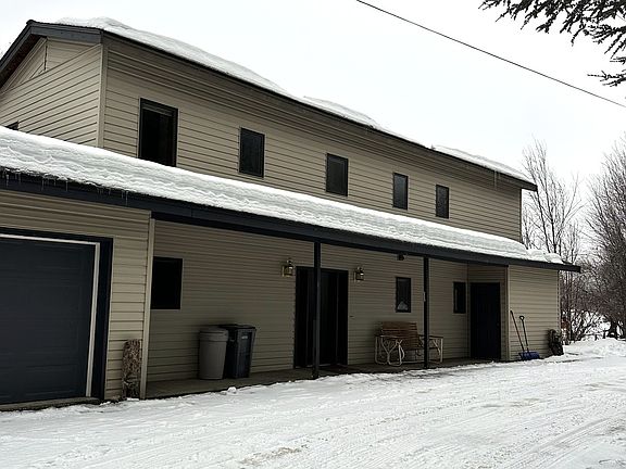 Double entry driveway