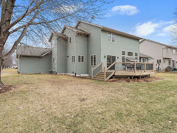 4th image of 1120 Esther Ln