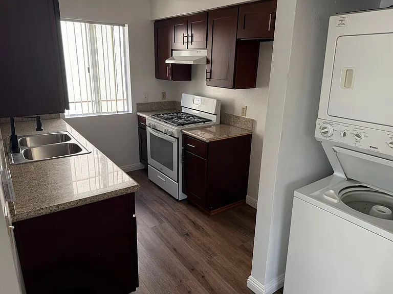 257 E Valencia Ave #102 — Photo 6
