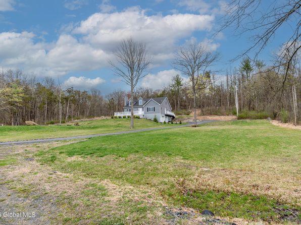 214 Vosenkill Road, Athens, NY 12015