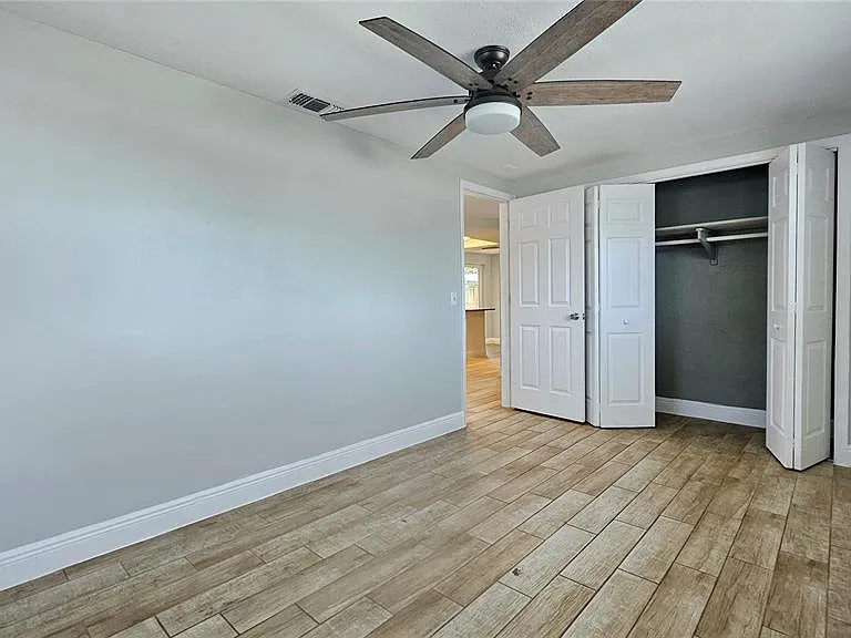 6412 Pawling Ave — Photo 13