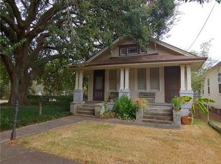 1404 Adams St, Gretna, LA 70053