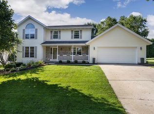 2919 Dartmouth Dr, Janesville, WI 53548