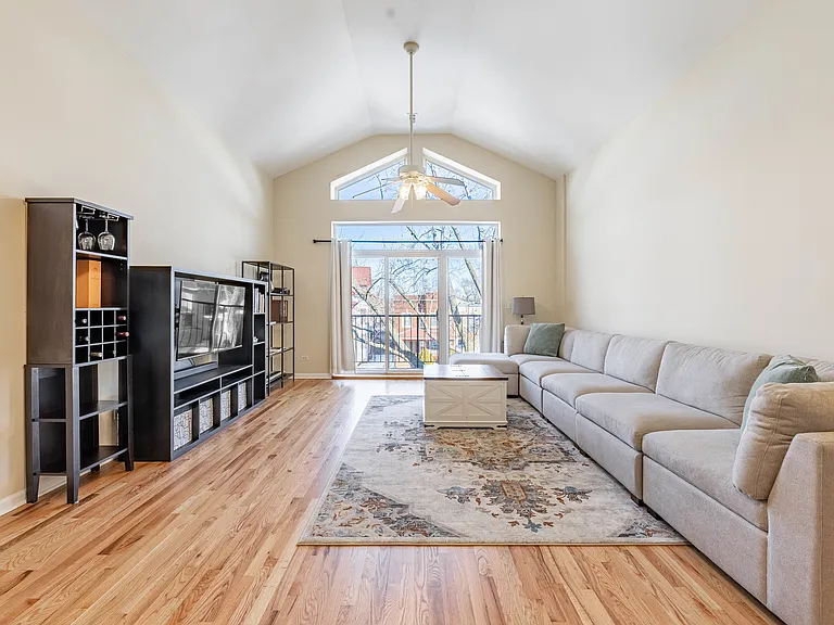 5933 W Huron St #3N — Photo 3