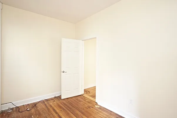 Rented by BRICK & GALO REALTY CORP | media 27