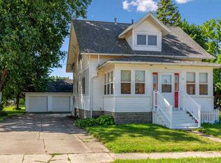 115 E Franklin St, Denver, IA 50622
