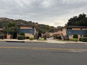 2038 E Chevy Chase Dr, Glendale, CA