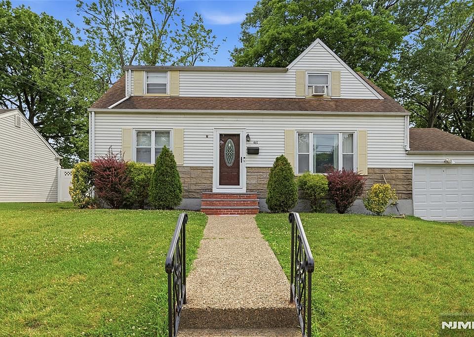 1st image of 461 Crestwood Ave