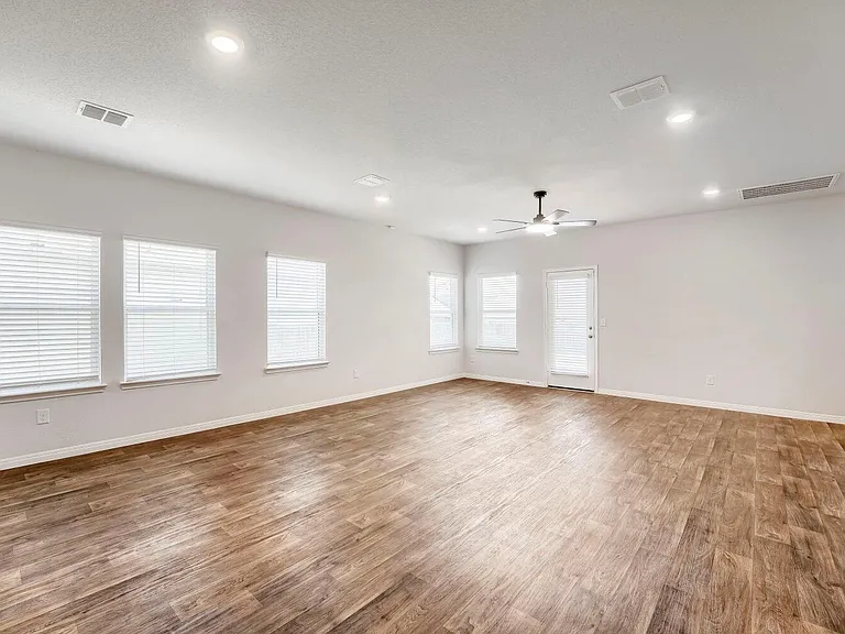 13507 Howser Trce — Photo 9