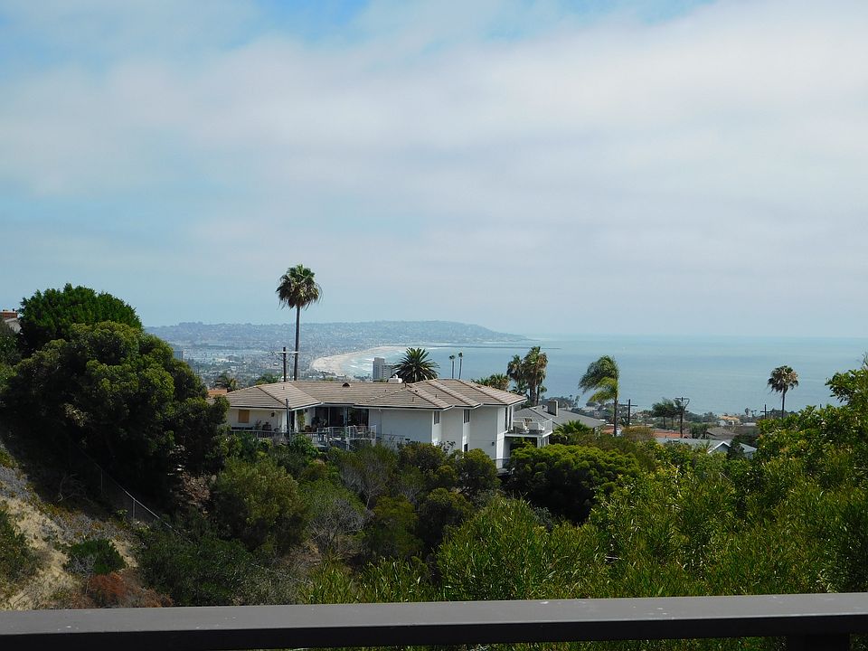 1st image of 1131 Avenida Amantea