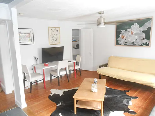 Rented by Mark Goldin | media 26